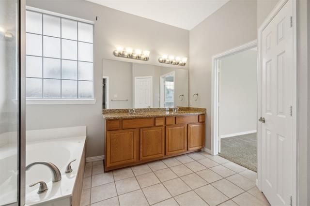Building Photo - 3905 Gladney Ln