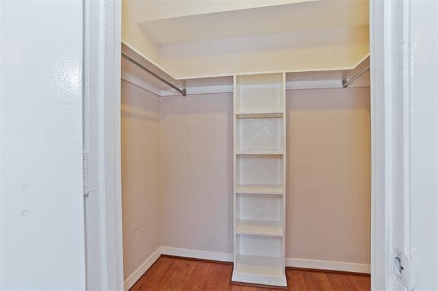 Building Photo - 7450 Holly Hill Dr