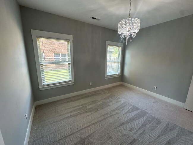 Building Photo - 1013 Edgewater Ln