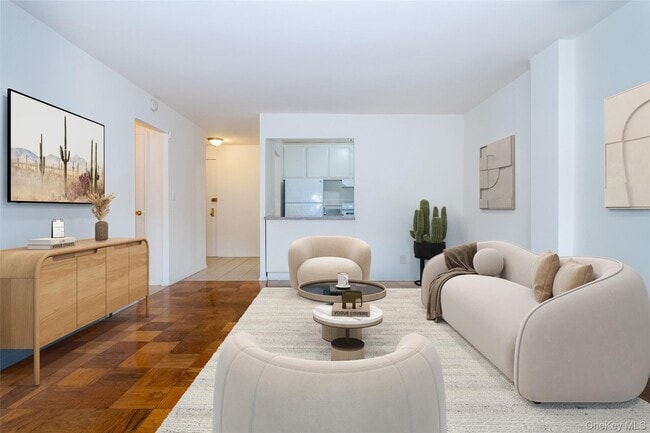 Building Photo - 15 Lake St