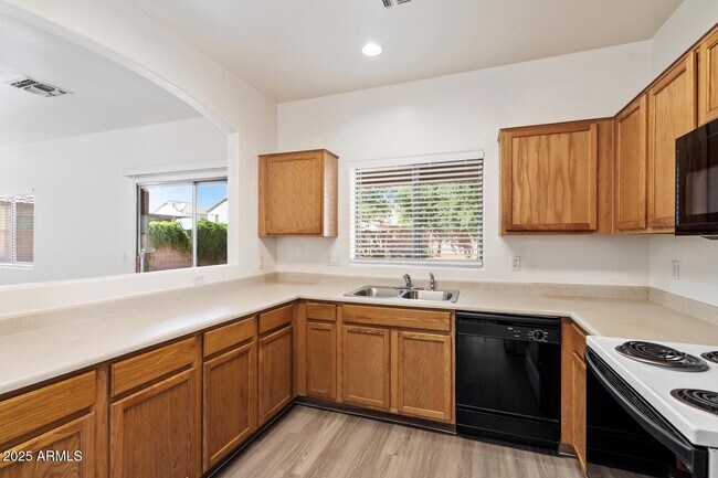 Building Photo - 13130 W Gelding Cir