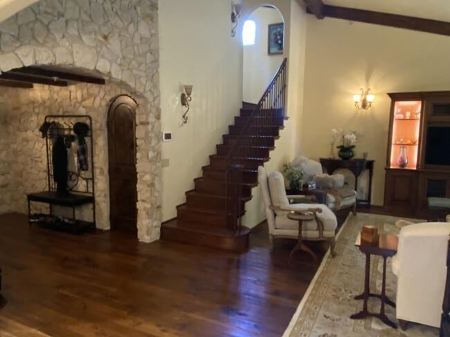 Building Photo - 0 Carmelo St