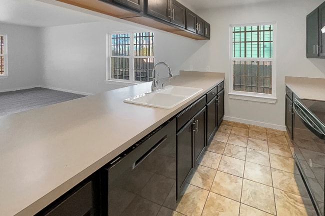 Building Photo - 4640 Corregidor St