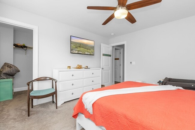 Building Photo - 1399 Berkshire Ave