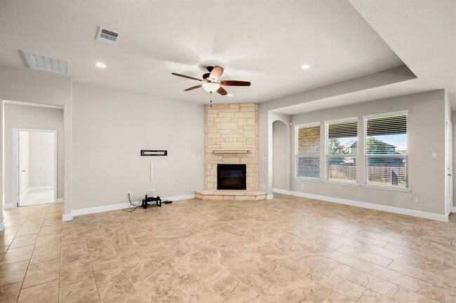 Building Photo - 1937 Little George Dr