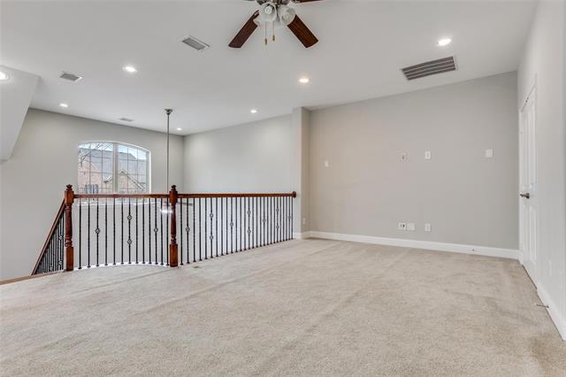 Building Photo - 869 Rohan Dr