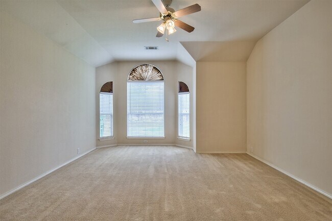 Building Photo - 2605 Monroe Dr