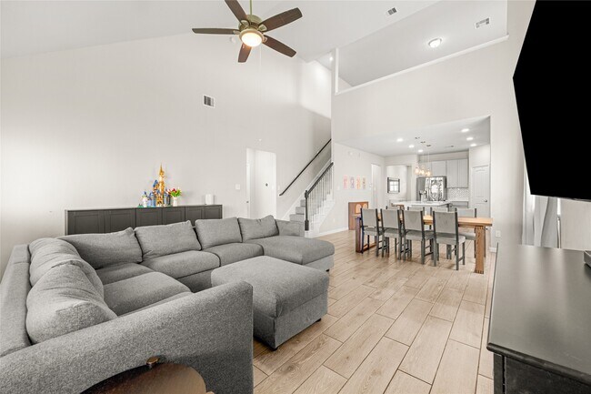 Building Photo - 5347 Sunny Ray Dr