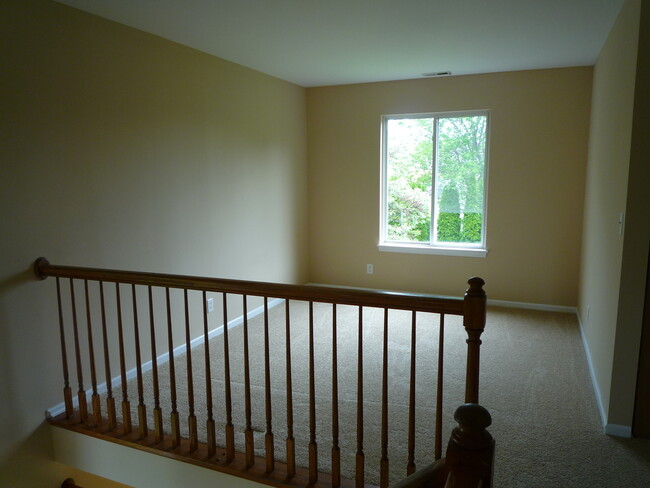 Building Photo - 14039 S Oakdale Cir