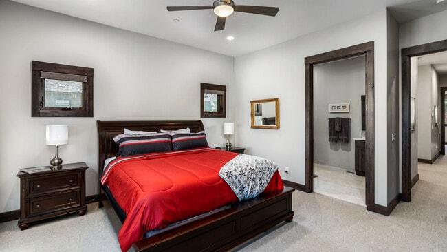 Building Photo - 9265 Heartwood Dr