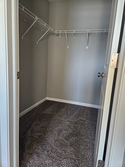 Building Photo - 211 Scotsgrove Dr