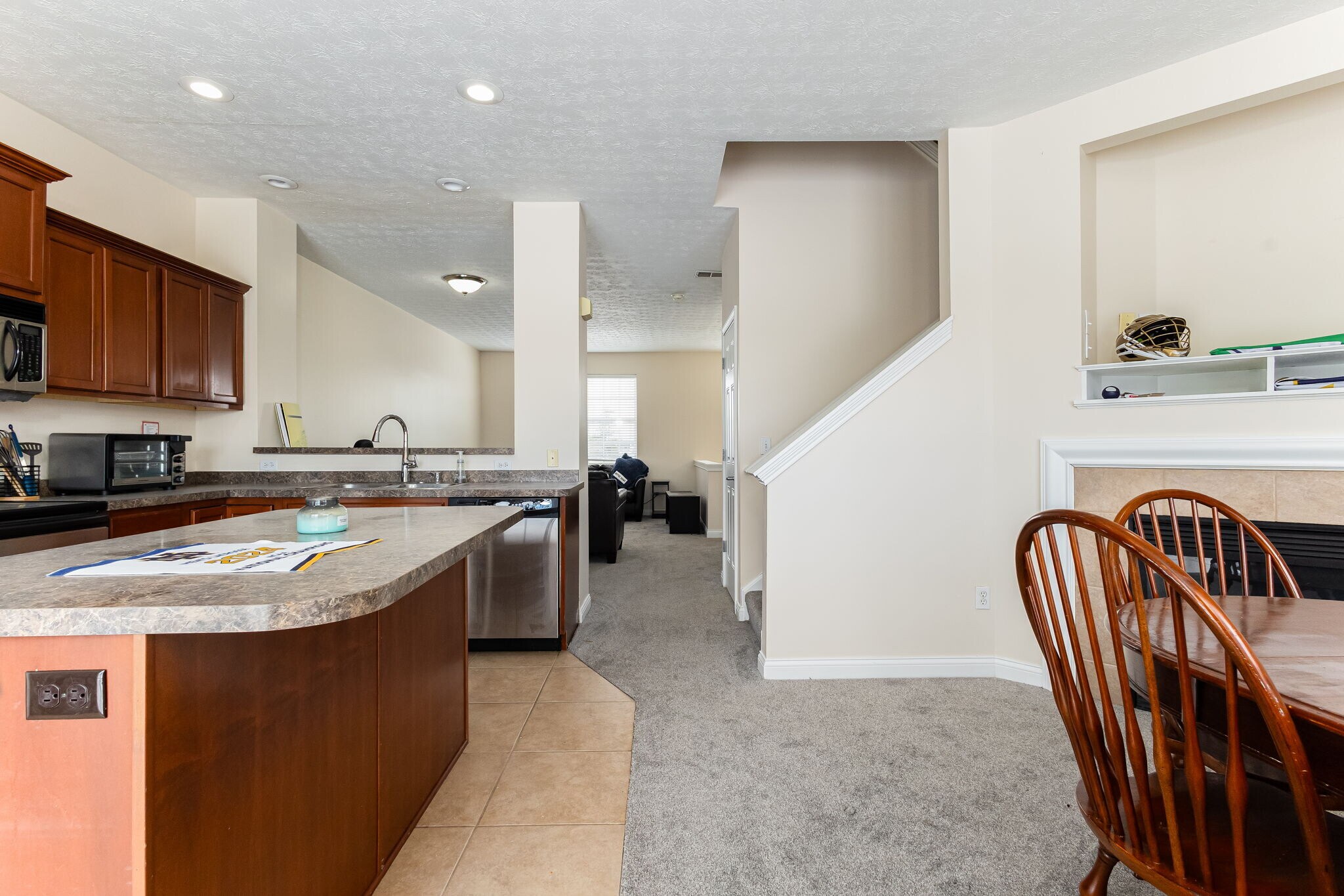 Building Photo - 433 Abbey St