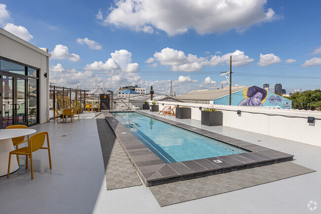 Rooftop Heated Salt Water Pool - The BonVi Apartments