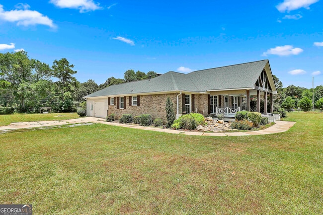 Building Photo - 620 Tri County Rd