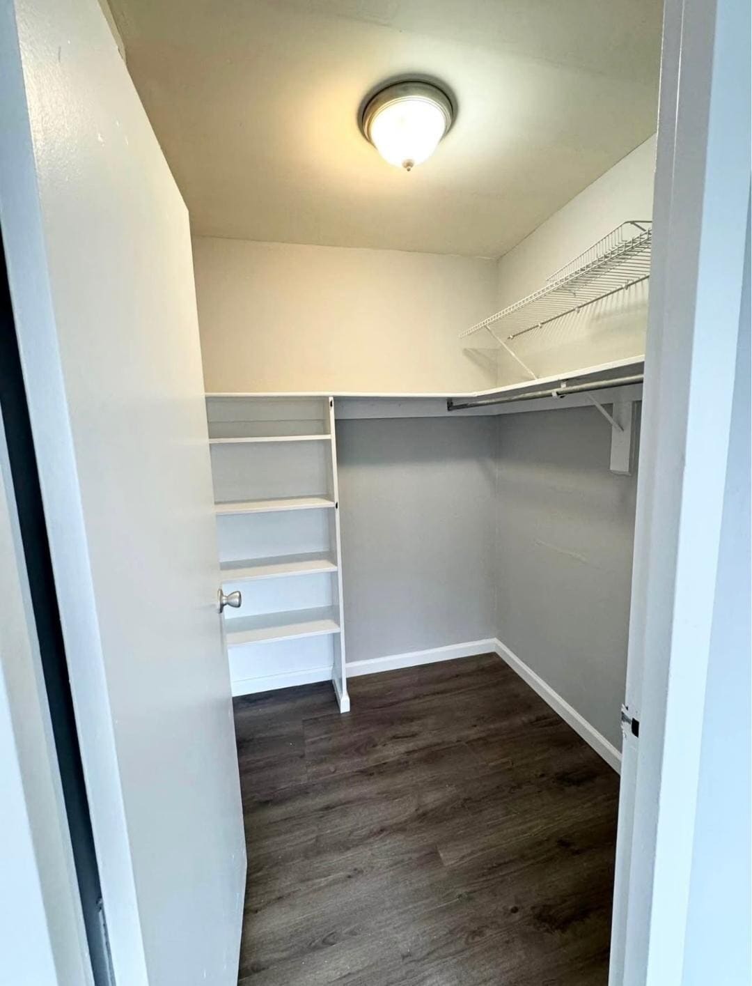 Closet - 5340 Holmes Run Pky