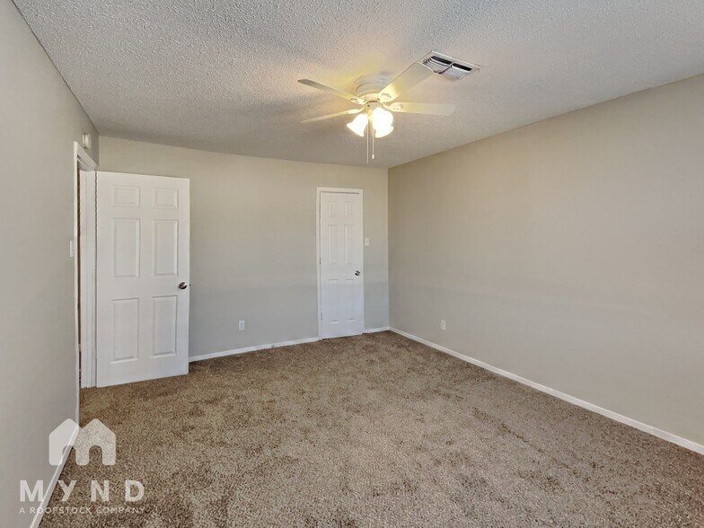 Building Photo - 3264 63rd St