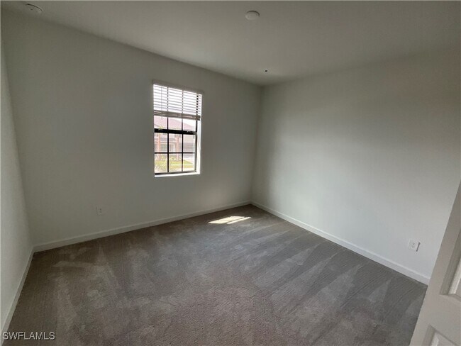 Building Photo - 10755 Timber Creek Dr
