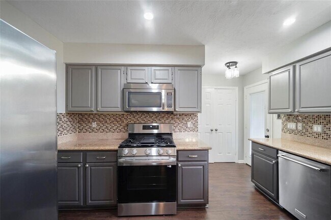 Building Photo - 4426 Echo Falls Dr