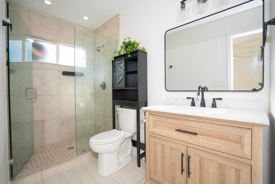 Building Photo - 522 17th St