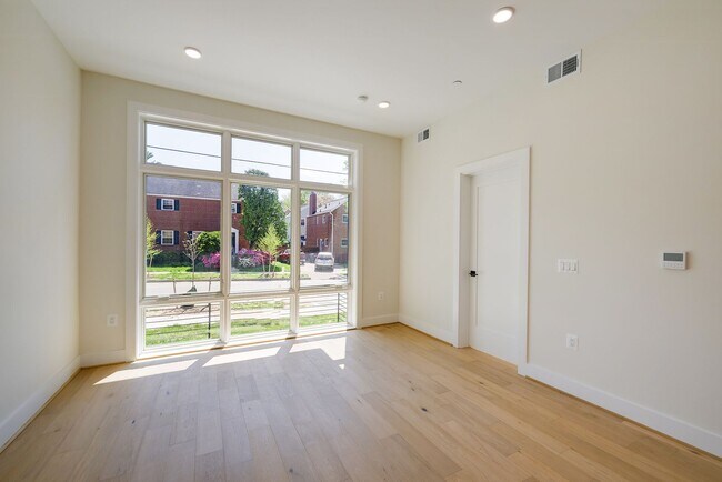 Building Photo - Modern Sophistication in NW/Friendship Heights - BRAND NEW 2BR/2BA w/ Private Parking