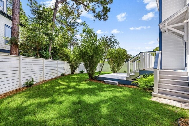 Building Photo - 92 Cypress Breeze Dr