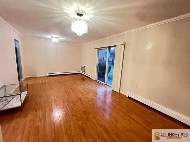 Building Photo - 406 Cranbury Rd