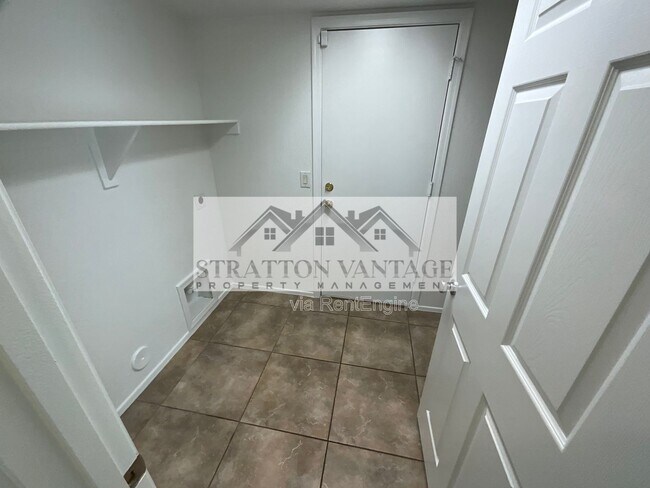 Building Photo - 15582 W Rio Vista Ln