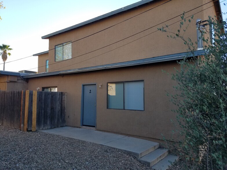 Building Photo - 1401 E Lee St