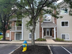 Building Photo - 90 Creekwood Dr