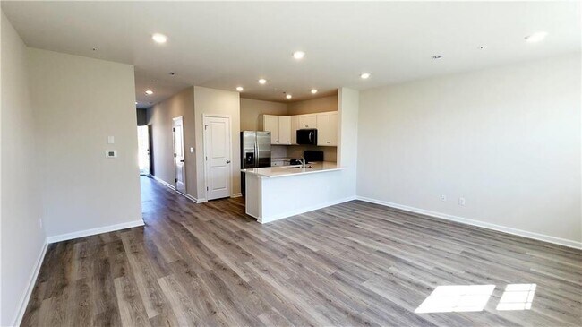 Building Photo - 1132 Martin Rd