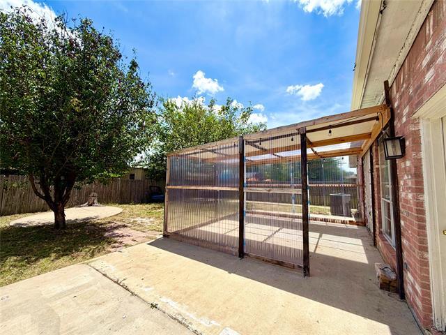 Building Photo - 5408 Dove Dr