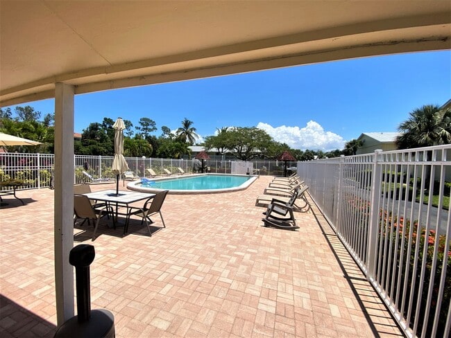 Building Photo - ** ABACO BAY ** 2 BED / 2 BATH CONDO - BAY...