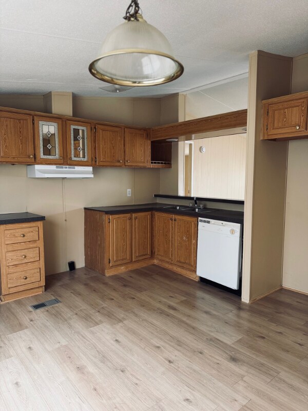 Building Photo - 6000 Clear Creek Rd