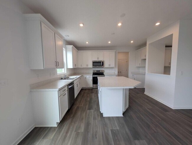 Building Photo - 832 Callaway Ln