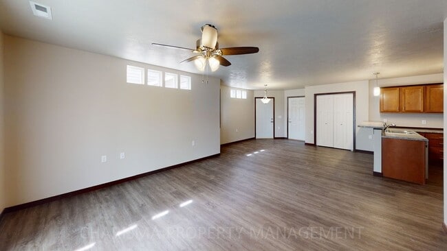 Building Photo - 2 BEDROOM, 1 BATH TOWN HOME, INDIVIDUAL EN...