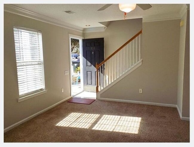 Building Photo - Spacious Condo with Expansive Pond Views