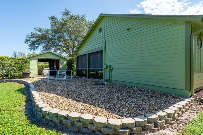 Building Photo - 11989 Persimmon Blvd