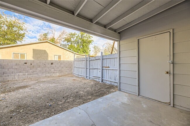Building Photo - 76 N 27th St