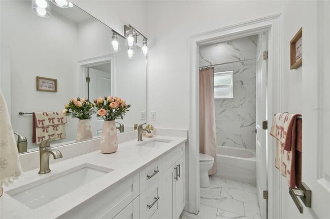 Building Photo - 524 S Grosse Ave