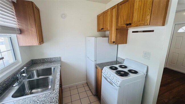Building Photo - 3100 W San Carlos St