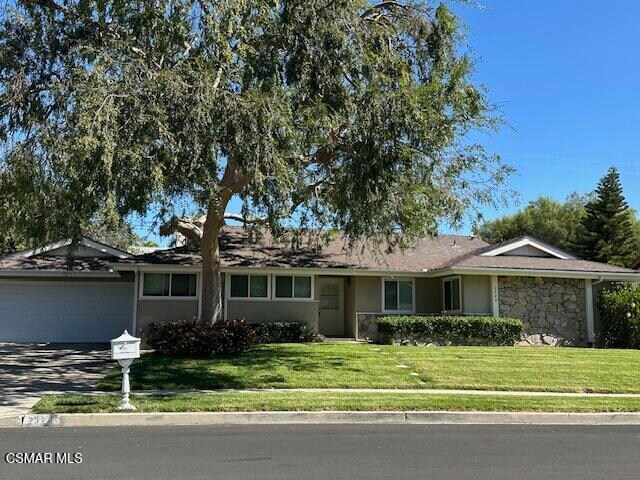 Building Photo - 2324 Markham Ave