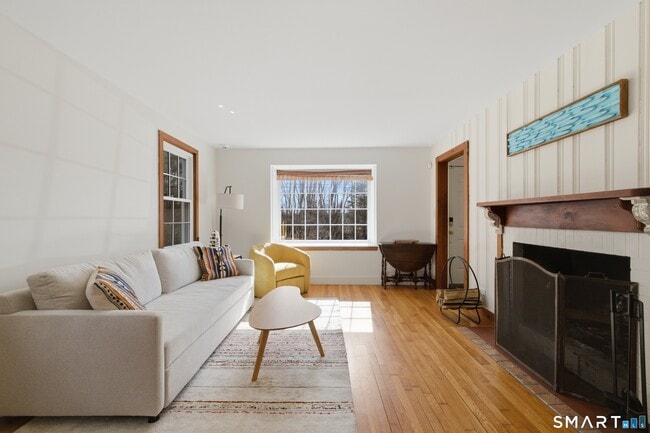 Building Photo - 12 Flanders Rd