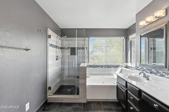 Building Photo - 4274 E Creosote Dr