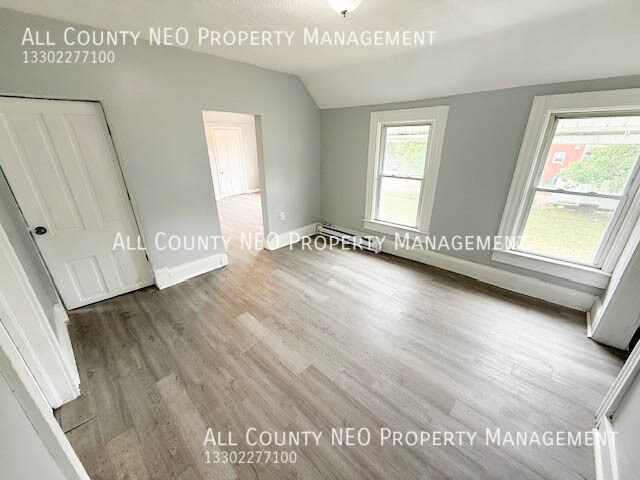 Building Photo - 2056 W 95th St