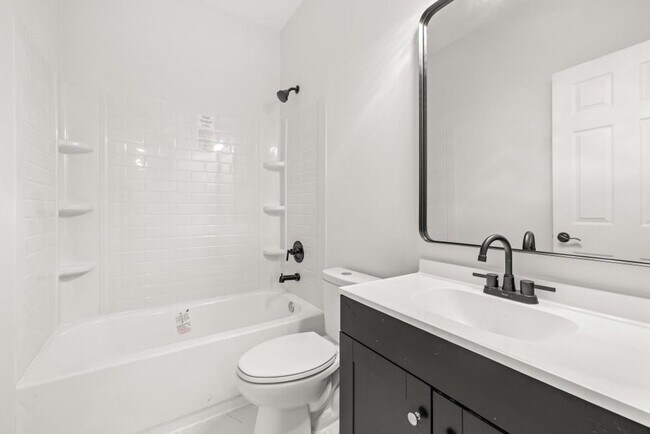 Building Photo - 4400 Ross Estates Ct SW