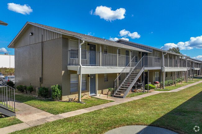 Building Photo - The Creole