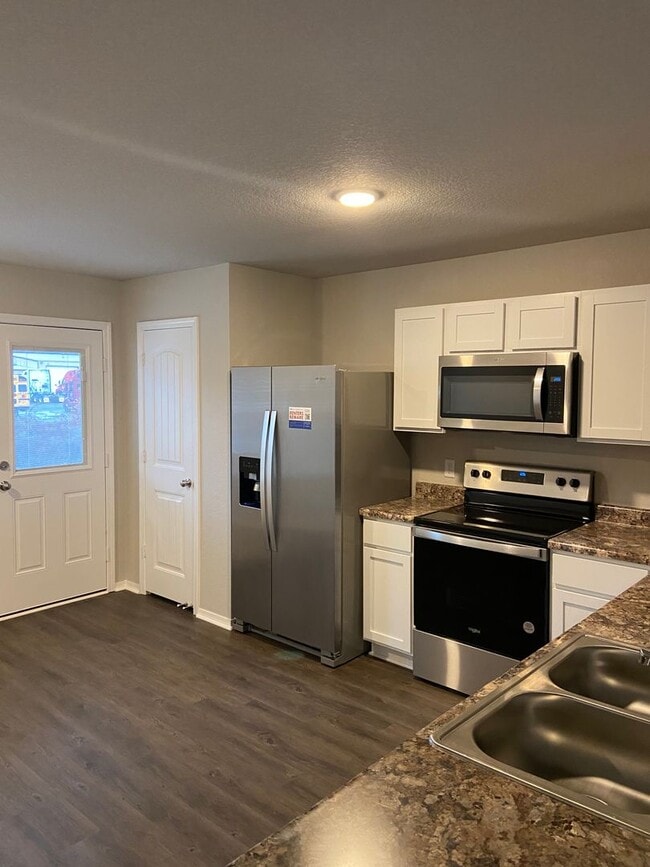 Building Photo - *Pre-leasing* Four Bedroom | Two Bathroom ...
