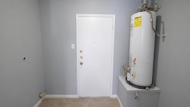 Building Photo - 1203 Beckwood Cir