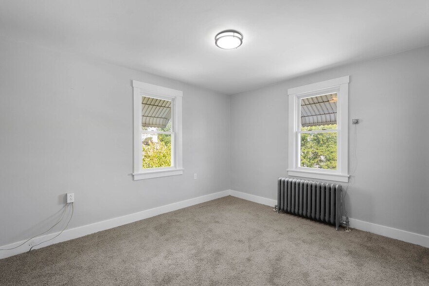 Building Photo - 1121 Margray St