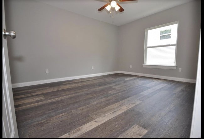 Building Photo - 252 Seminole St